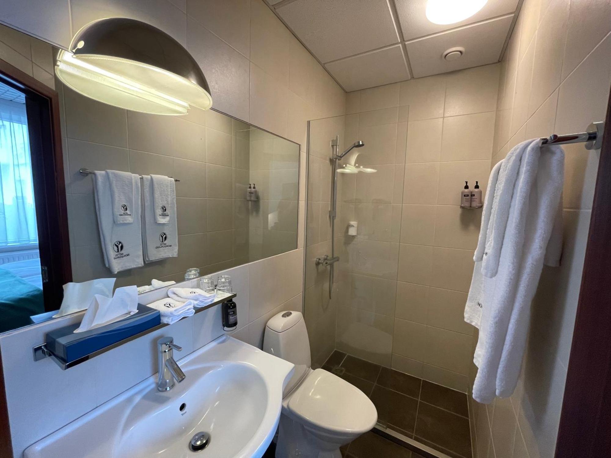 Hotel Northurland Akureyri Extérieur photo